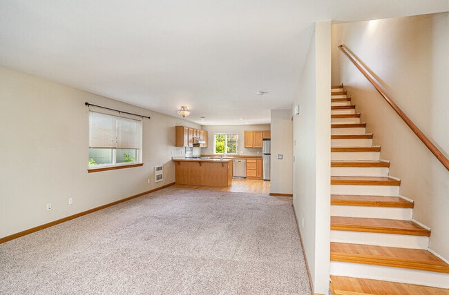 Photo - 10710 Whitman Ave N