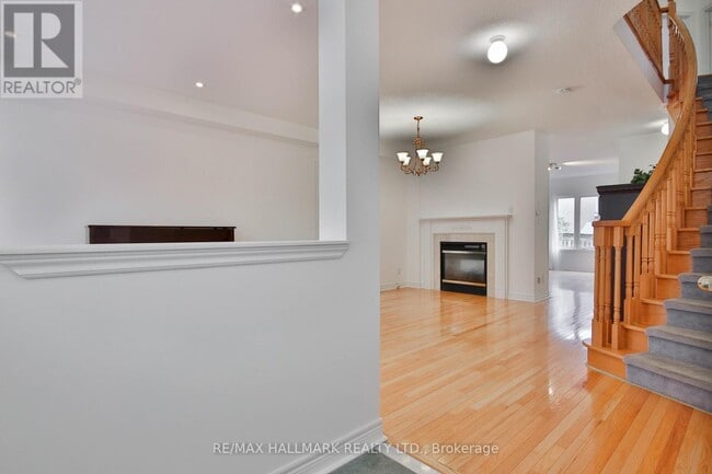 Photo - 15 Briarglen Rd