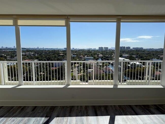 Photo - 2000 NE 135th St Unit 2000 NE 135th Street St # Ph