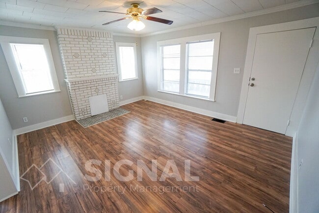 Photo - 217 1st Ave SE