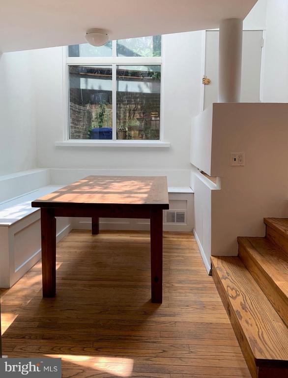 Photo - 2018 Waverly St