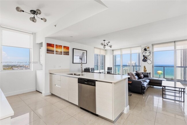 Building Photo - 2600 E Hallandale Beach Blvd Unit 2502 Rental