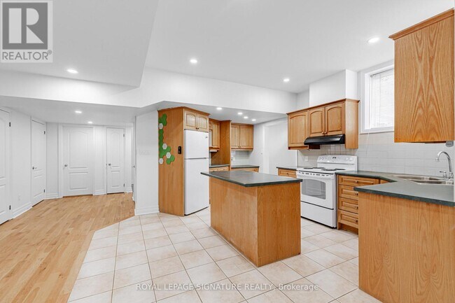 Photo - 44 Thatcher Ave