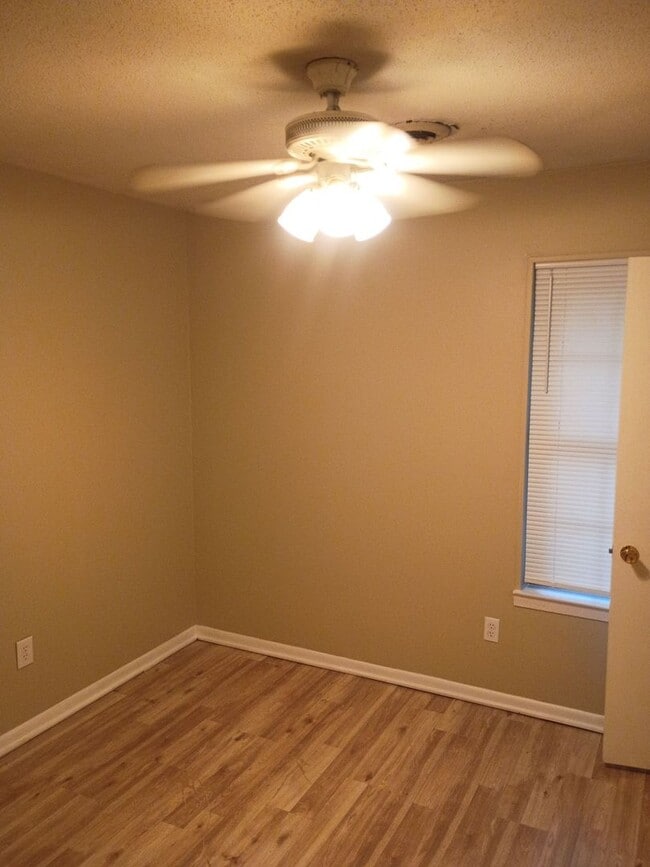Photo - 4 Success Realty is now offering this 3 be...