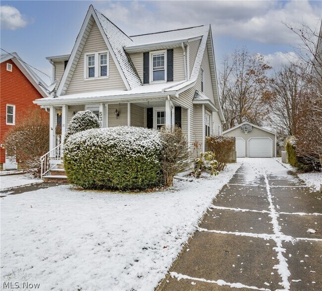 Photo - 535 N Firestone Blvd