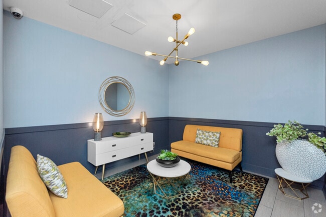 Building Photo - 1221 N La Salle Dr Unit H2 Rental