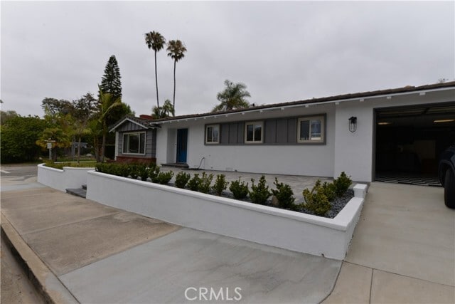 Building Photo - 2345 S Ola Vista