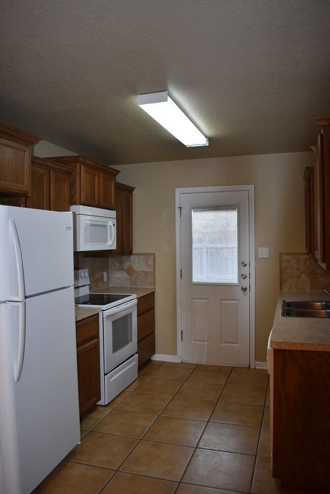 Photo - 1600 Nicholas Cir Unit B-STILL OCCUPIED BY RESIDENT