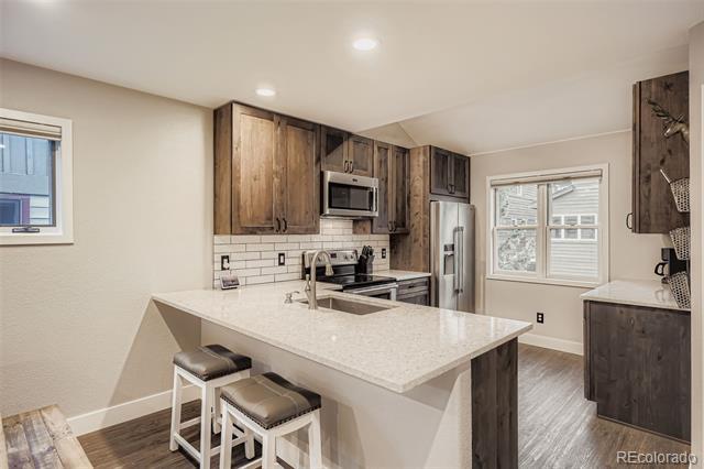 Photo - 717 Meadow Dr