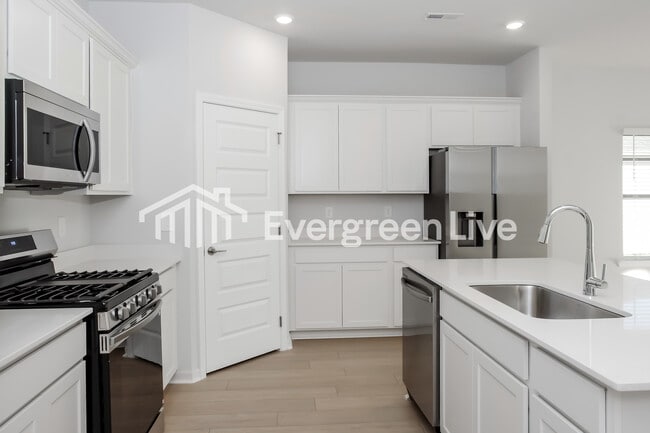 Photo - 312 Pond Spg Dr