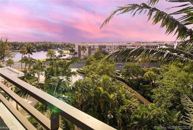 Building Photo - 500 Three Islands Boulevard Unit 308