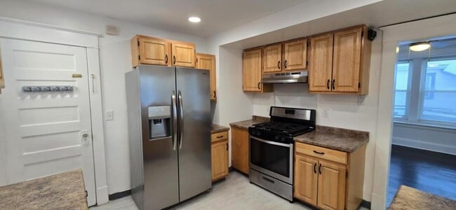 Photo - 409 Plymouth Ave