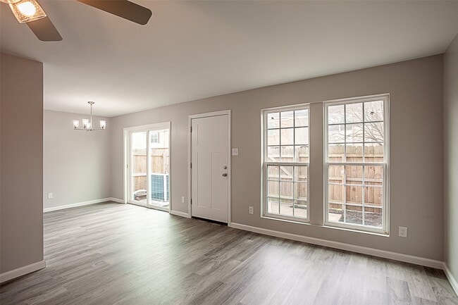 Photo - 972 Park Meadow Dr