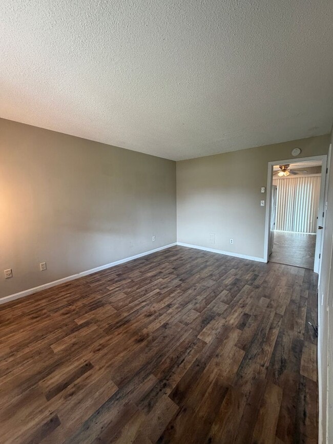 Photo - 220 Adams Ln Unit 220