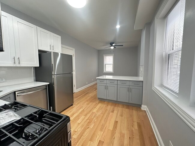 Photo - 4450 Sheridan Park Apartments