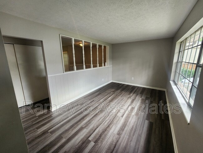 Photo - 10210 Nola Dr