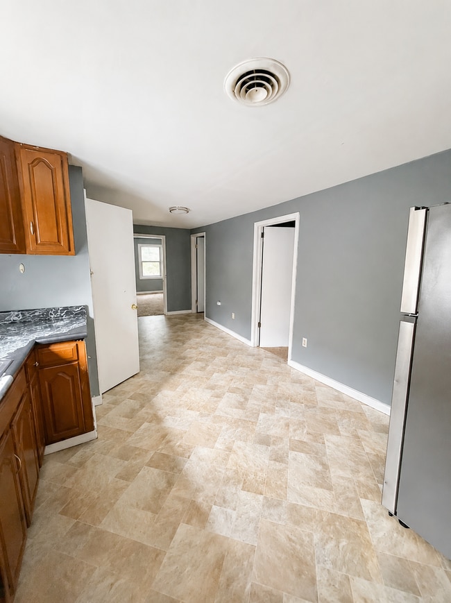Photo - 735 Burden Ave Unit 735 Burden Ave #2