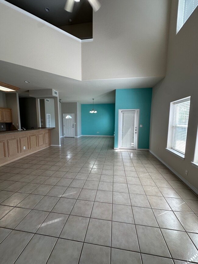 Photo - 15505 Palmira Ave