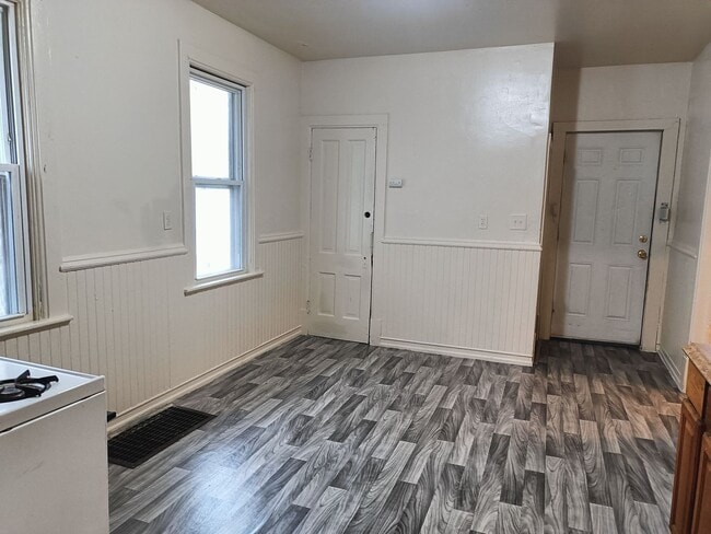 Photo - 1862 N 13th St