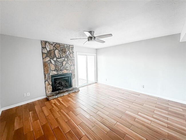 Photo - 2498 Hidden Cove Ct