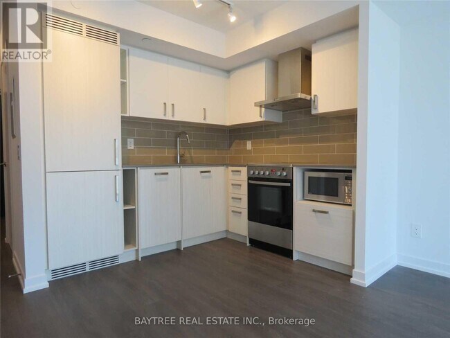 Photo - 125 Redpath Ave Unit 1607