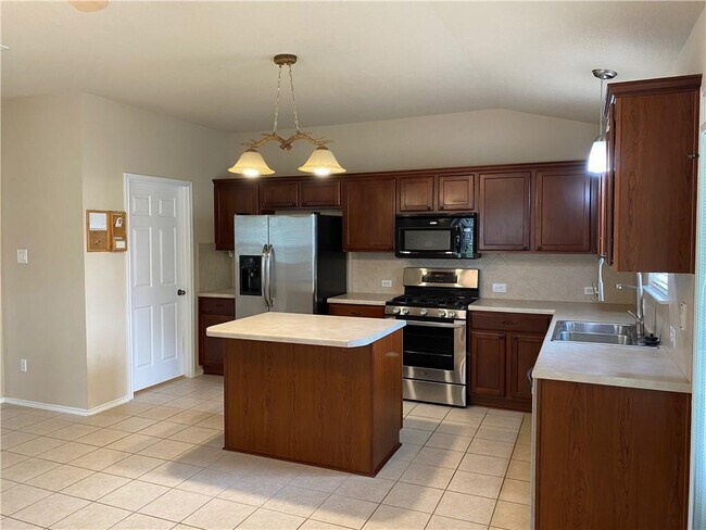 Photo - 2305 Butler Way