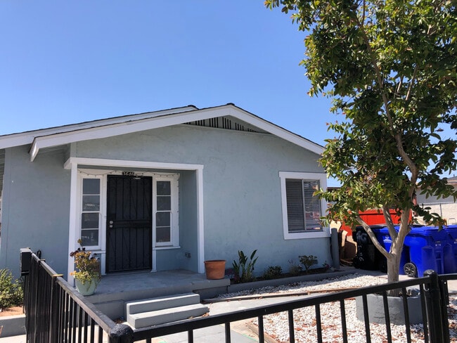 Front of house - 3646 Marlborough Ave Rental