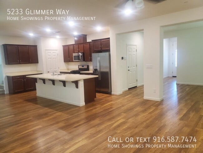 Building Photo - 5233 Glimmer Way
