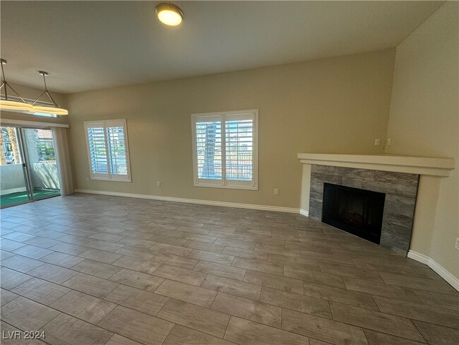 Photo - 2305 W Horizon Ridge Pkwy Condominio Unidad 4012