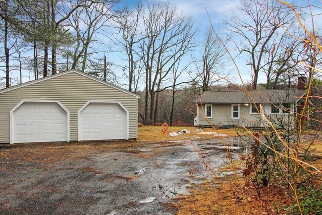 Building Photo - 38 Covey Rd