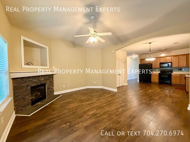 Photo - 3116 Village Glen Ln
