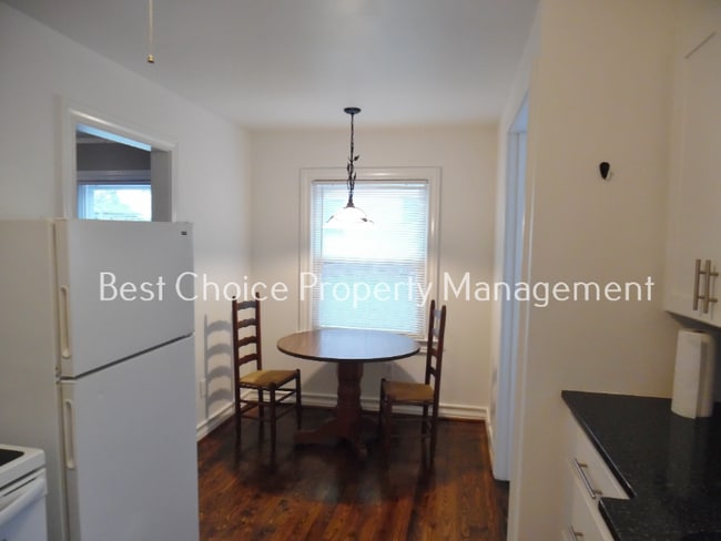Photo - 811 S B St