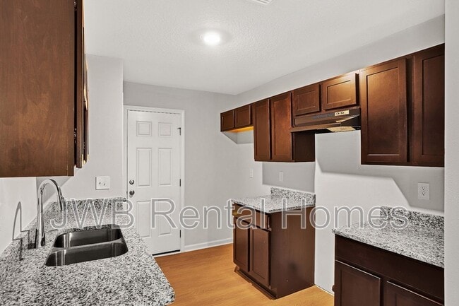 Photo - 6009 Dunmire Ave