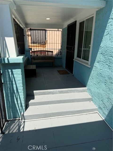 Photo - 851 W 40th Pl
