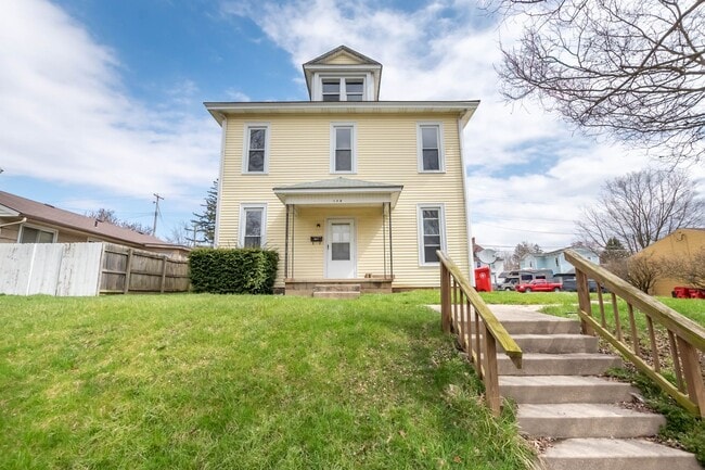 Building Photo - 138 N Madison Rd Unit A Rental