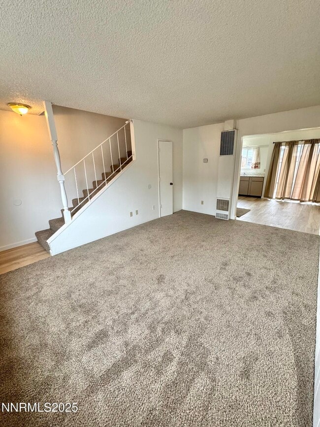 Photo - 827 Belli Dr