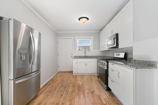 Photo - 1144 N Austin Blvd Unit 1