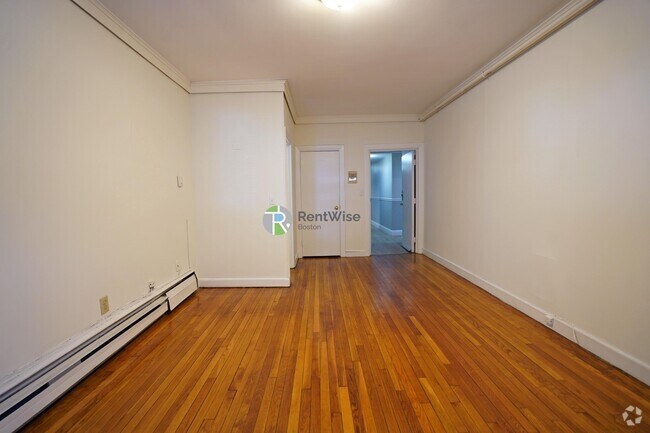 Building Photo - 529 Beacon St Rental