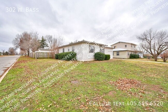 Photo - 302 W. Bass-