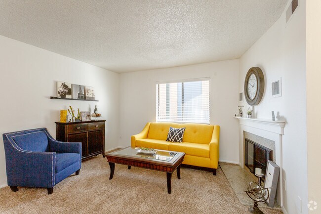 1HAB, 1BA - 650 ft² - Edge at Fitzsimons