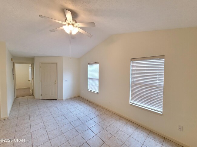 Photo - 5522 Pinetree Ave
