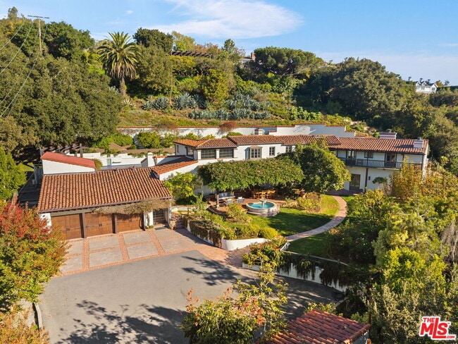 Photo - 1744 Reedvale Ln