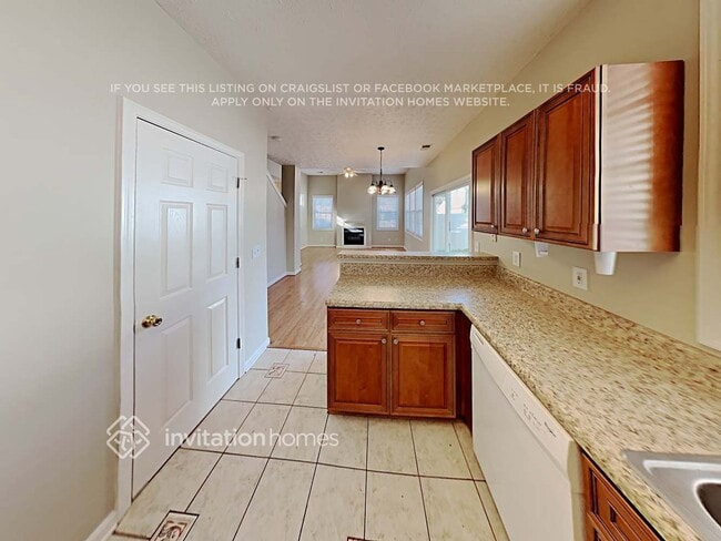 Photo - 240 Windcroft Cir NW