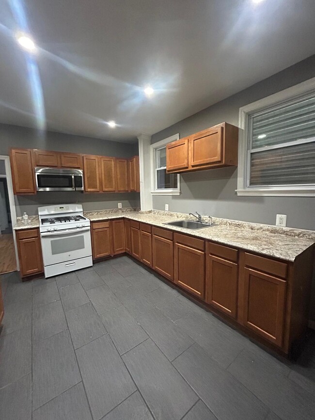 Photo - 244 4th St Apartments
