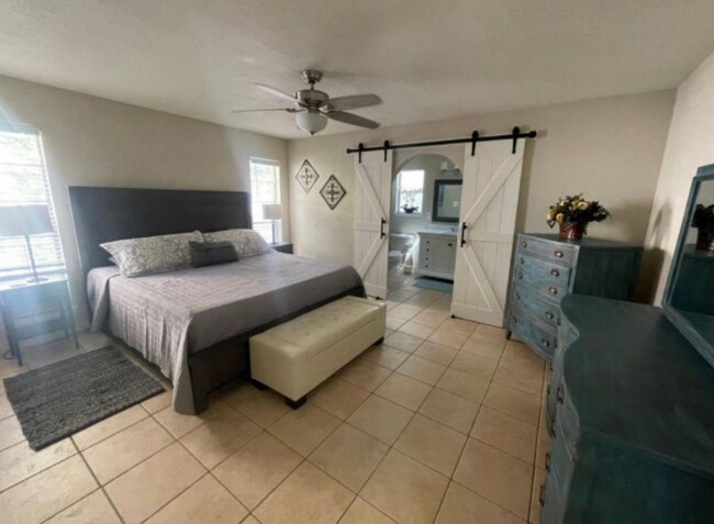 Photo - 2611 Woodline St