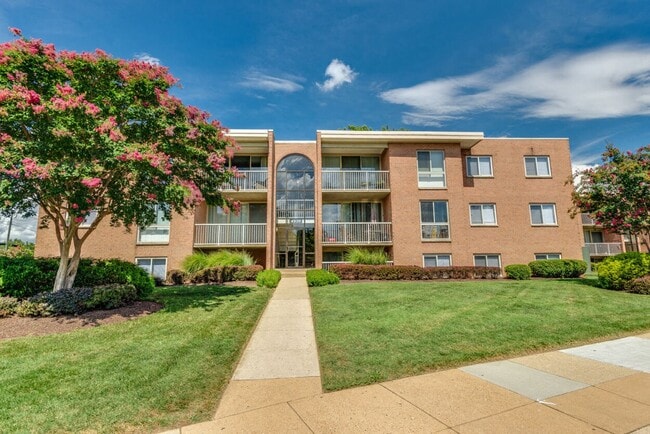 Building Photo - Lerner Morningside