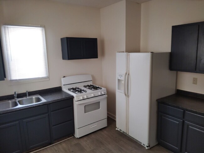 Photo - 814 S 37th St