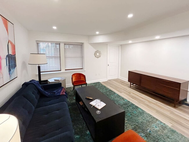 Photo - 1405 21st St NW Unidad ID1360095P