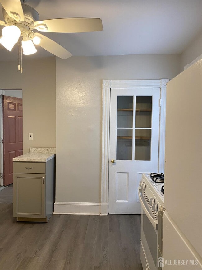 Photo - 235 Montgomery St Unit 2