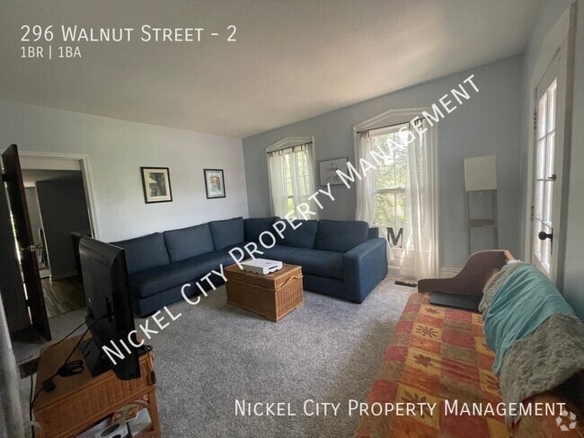 Building Photo - 296 Walnut St Unit 2 Rental
